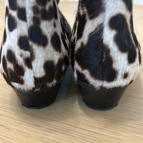 Boden 39 Animal Print Boot - Picture 3 of 4